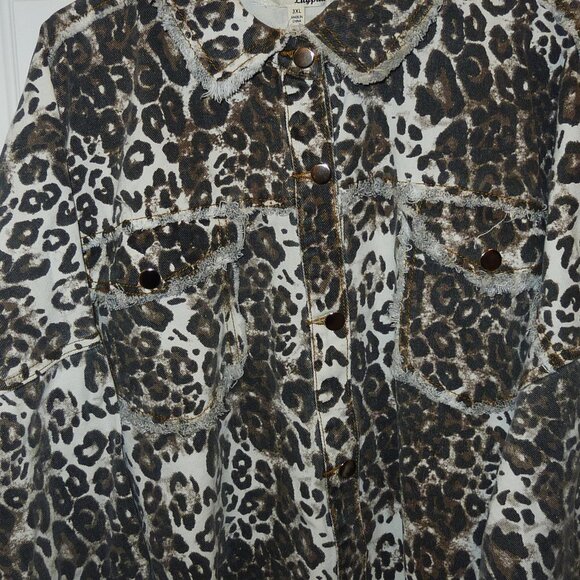 NWT Women’s Lily Pad Boutique Leopard Denim Shacket Jacket Button Up Size 3XL - Picture 3 of 9